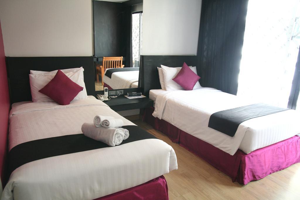 Grand Inn Hotel Bangkok Extérieur photo